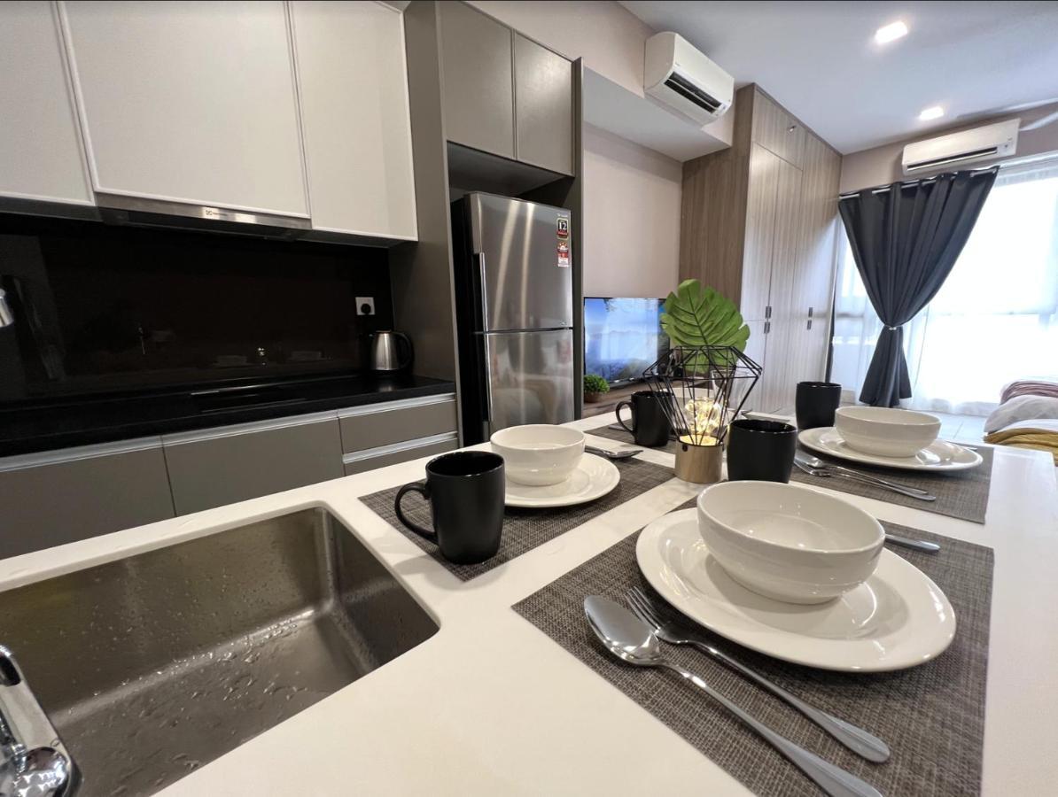 Free Parking # 2 Bed Family Bellsuite - Sepang Klia Kota Warisan Kültér fotó