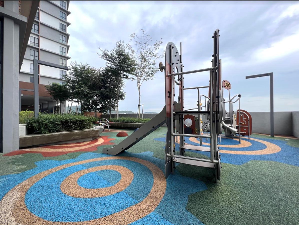 Free Parking # 2 Bed Family Bellsuite - Sepang Klia Kota Warisan Kültér fotó