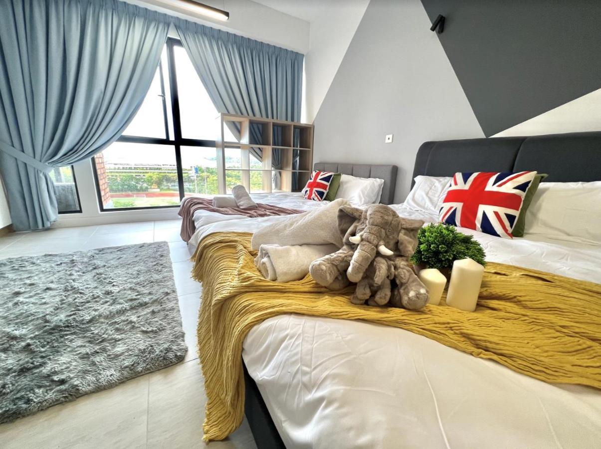 Free Parking # 2 Bed Family Bellsuite - Sepang Klia Kota Warisan Kültér fotó