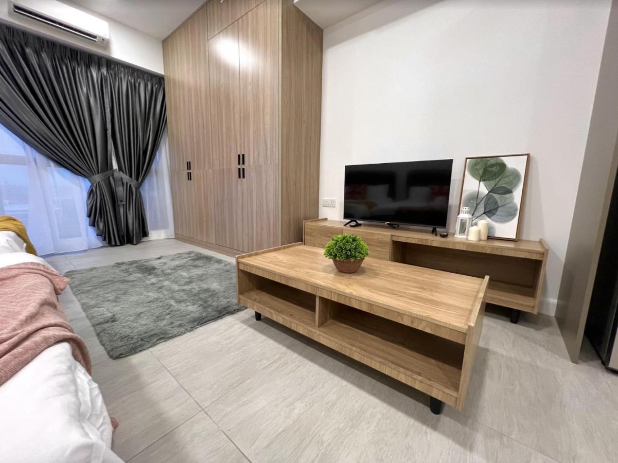 Free Parking # 2 Bed Family Bellsuite - Sepang Klia Kota Warisan Kültér fotó