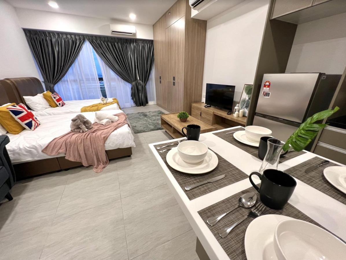Free Parking # 2 Bed Family Bellsuite - Sepang Klia Kota Warisan Kültér fotó