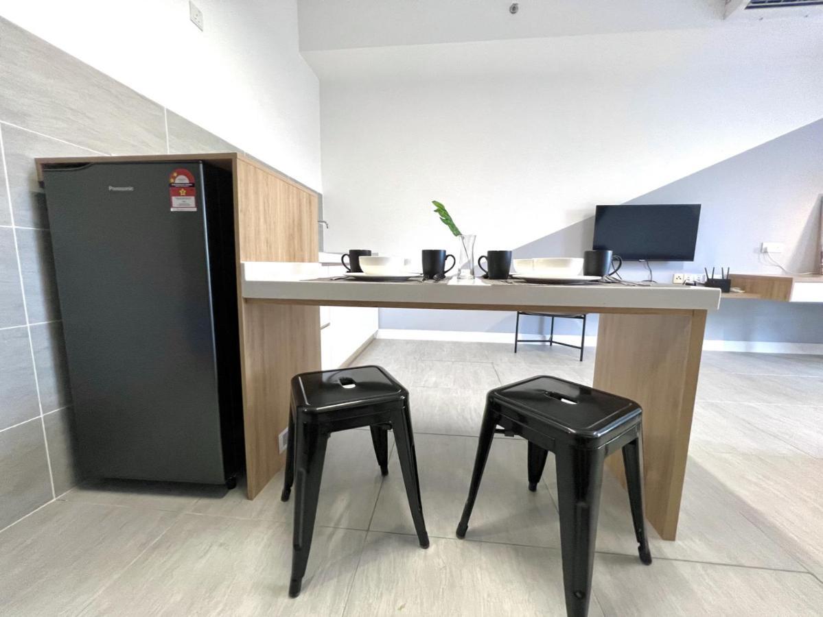 Free Parking # 2 Bed Family Bellsuite - Sepang Klia Kota Warisan Kültér fotó
