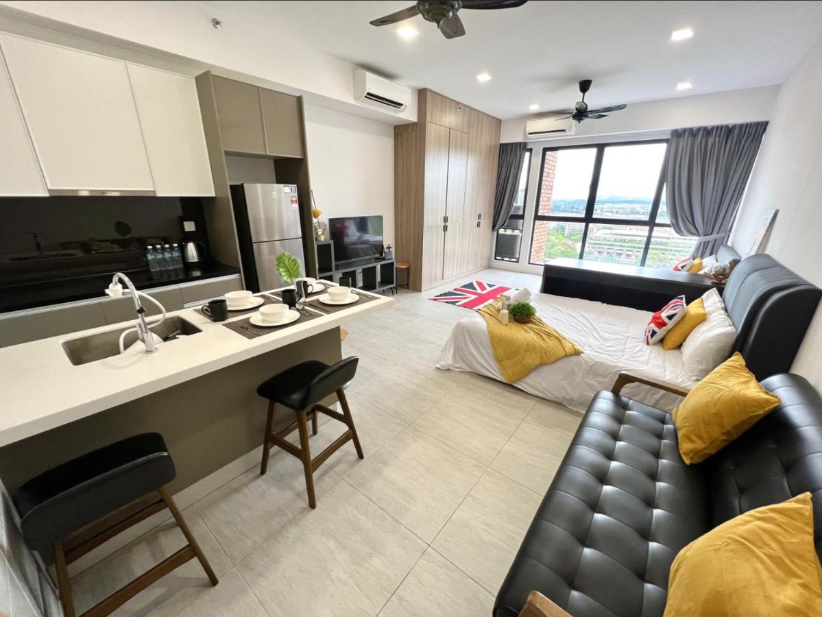 Free Parking # 2 Bed Family Bellsuite - Sepang Klia Kota Warisan Kültér fotó