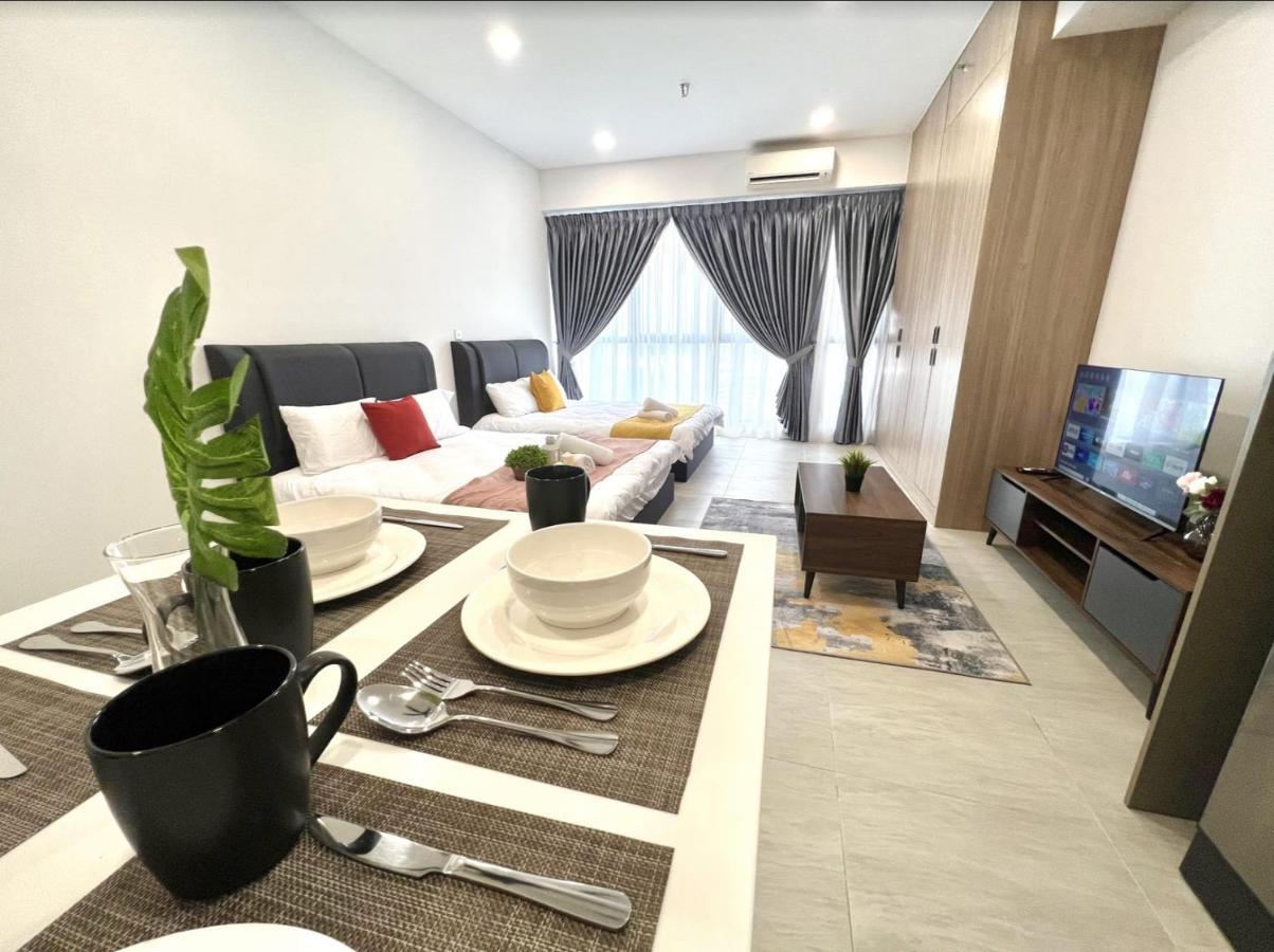Free Parking # 2 Bed Family Bellsuite - Sepang Klia Kota Warisan Kültér fotó